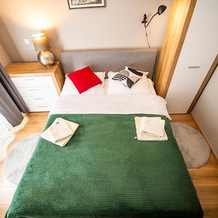 Apartament Miodowa 42 Z Miejscem Parkingowym Krakkó Kültér fotó